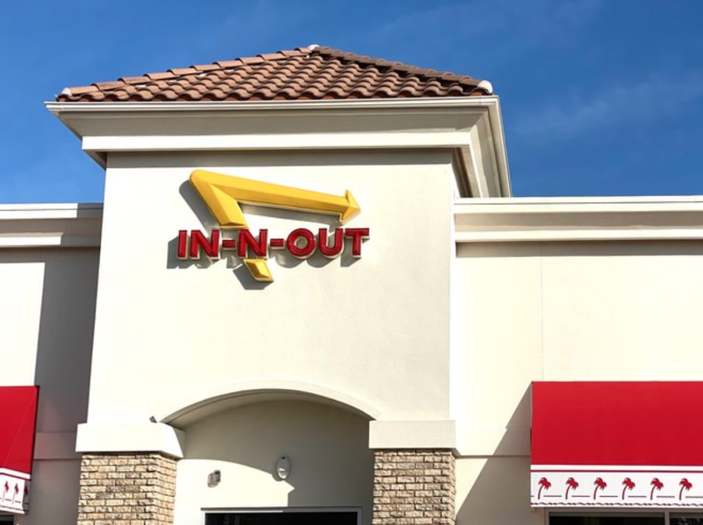 New In-N-Out Ridgefield Washington/in and out/fast food/best fast food/secret menu/in and out menu/Hallstromhome